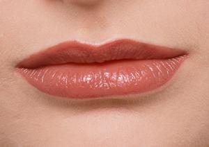 スキンケア通販サイトとして大人の女性に高く評価されています